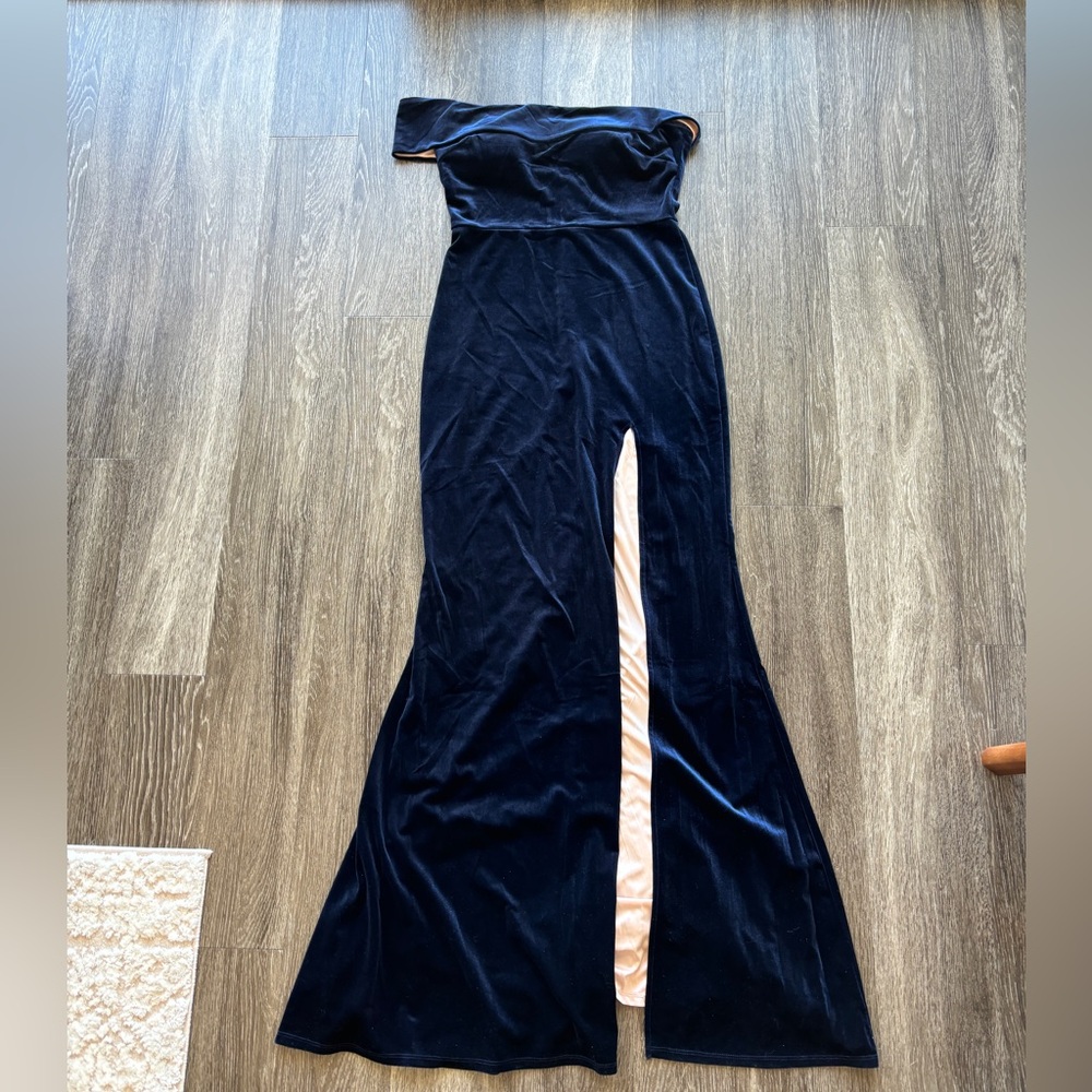 City Studio (Macy's) Velvet Strapless Gown with Shoulder Detail - Juniors Size
